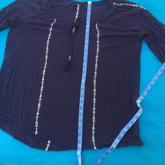 Torrid embroidered blouse - Picture 6 of 6